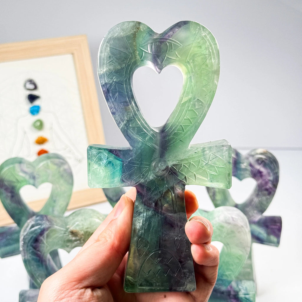 批发厂家价格抛光水晶雕刻彩虹萤石安克生命护身符水晶工艺品获取能量