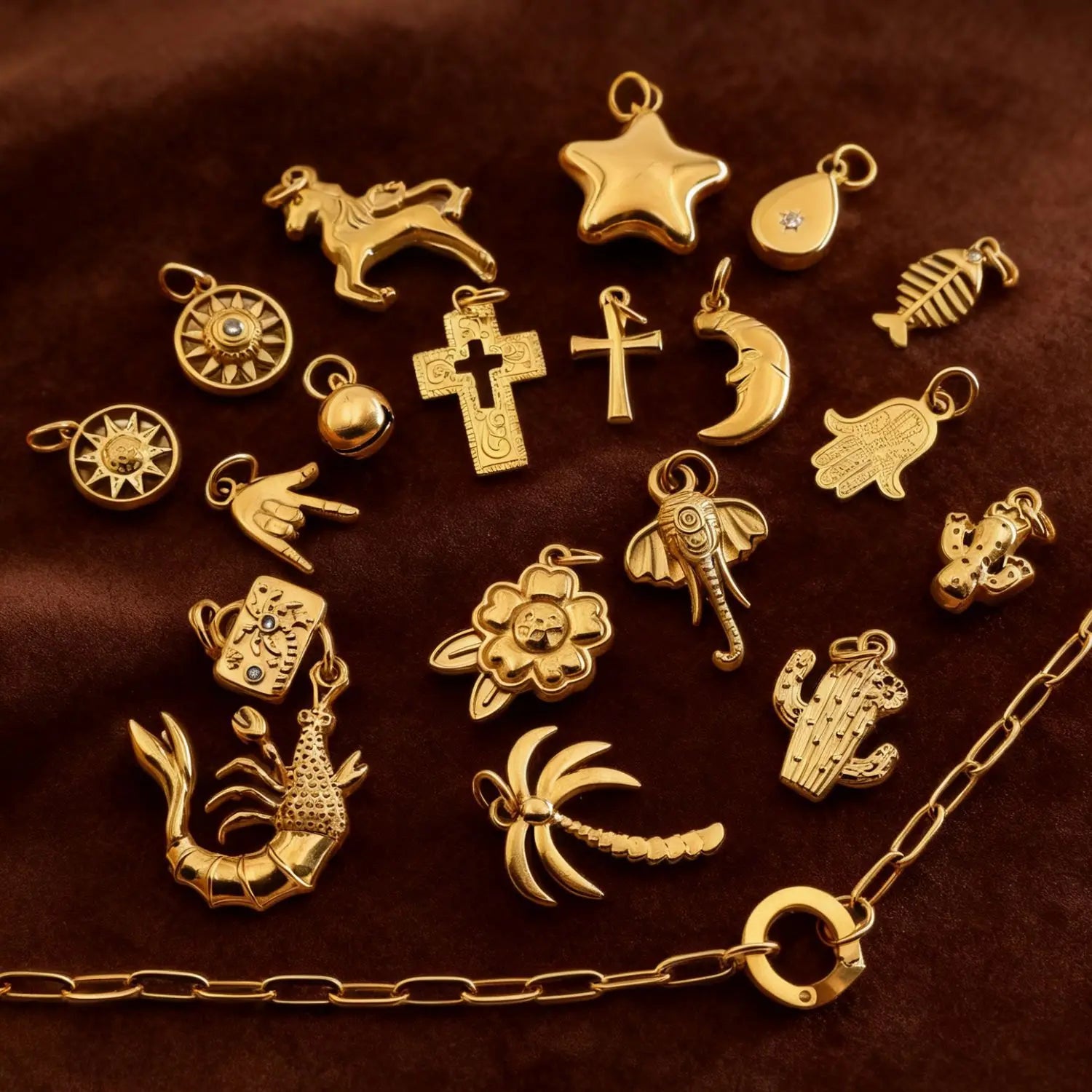 西部沙漠精神护身符 | 18K PVD镀金不锈钢饰品吊坠 | 防水耐用